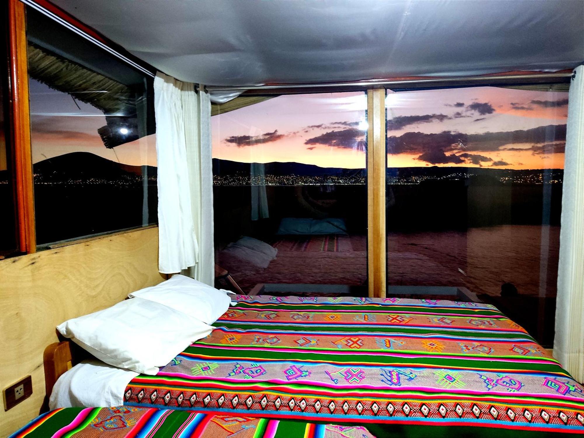 Los Uros Пуно Экстерьер фото